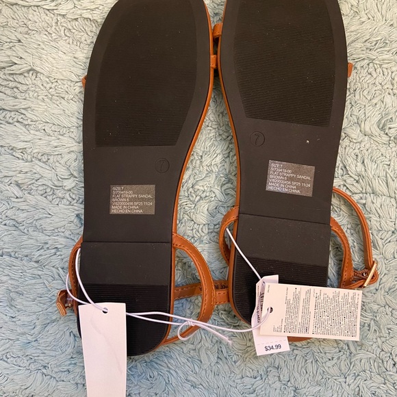 NWT New with tags gap factory Vegan-Leather Strappy Sandals - Picture 4 of 6
